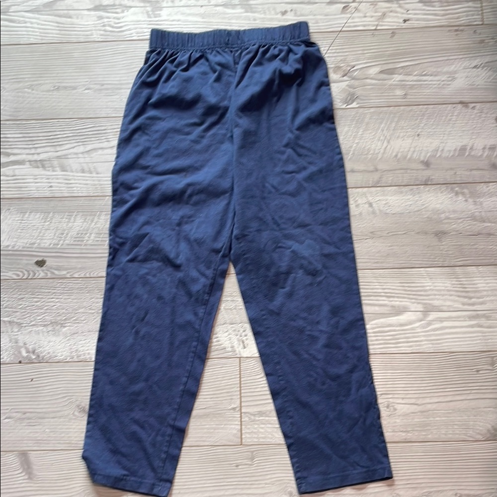 Navy Blue Sweatpants with Elastic Waistband and Soft Fabric